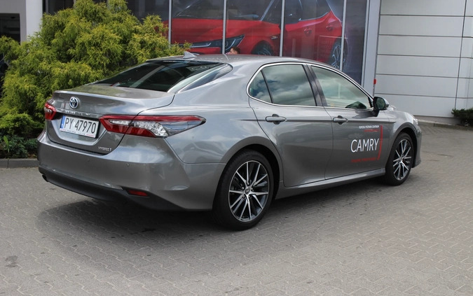 Toyota Camry cena 209900 przebieg: 9000, rok produkcji 2022 z Dzierżoniów małe 154